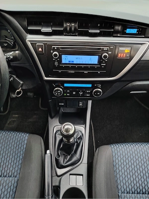 Toyota  Auris 2013,100cp Euro 5 - imagine 8