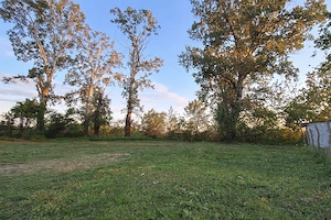 Vând teren la Mureș