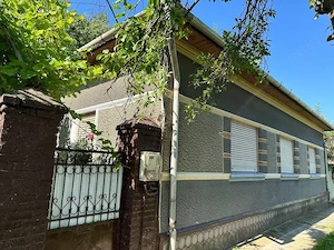 Casă de vânzare în Ineu, județul Arad