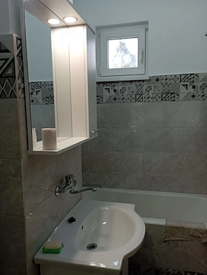 Apartament cu 2 camere semidecomandat, mobilat-etaj1-zona Zamfirescu Deva - imagine 7