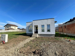 Casa individuala - 4 camere  - 2 bai -  80 mp utili-teren 307 mp - imagine 2