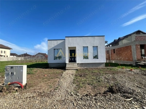 Casa individuala - 4 camere  - 2 bai -  80 mp utili-teren 307 mp - imagine 3