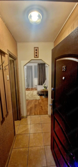 Garsonieră modernă, etaj 2, AC, 5 min metrou Titan - imagine 3