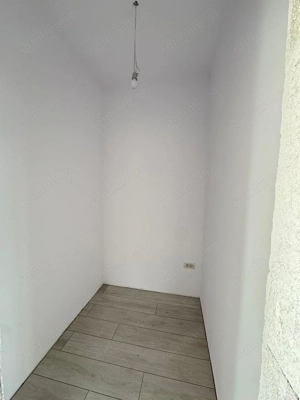Casa pe parter - 3 camere / Drum Asfaltat - 67mp/utili - 125.000 E - imagine 9