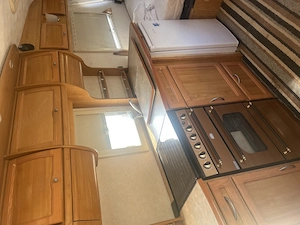 Rulota Coachman, an 2000 spațioasă, 2 axe, 3700 euro  - imagine 2