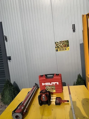 Inchiriez nivela laser profesionala HILTI orizontal vertical - imagine 3