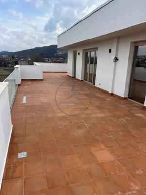 Penthouse de lux | 83 mp utili + terasă 117 mp | Etaj 3 cu lift | Zonă premium - imagine 14