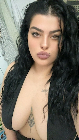 buna ma numesc alexandra 