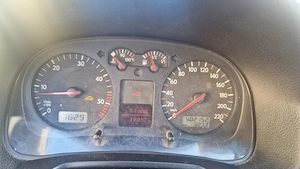 Vând Golf 4 ,motor 1.9 ALH  din 2001