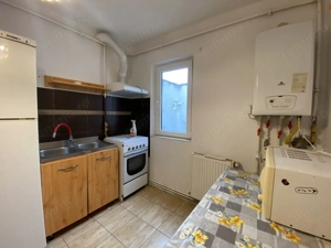 Apartament 3 camere | Decomandat | Casa de cultura | Parcare privata | Boxa - imagine 2