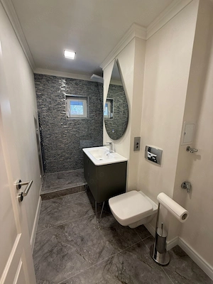 Apartament cu 2 camere DEOSEBIT, et 1 , CENTRALA, la cateva minute de  CENTRU  - imagine 11