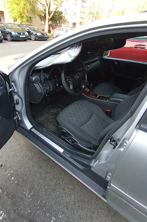 Mercedes-Benz C180 Kompressor   1.8 Benzina  - imagine 8