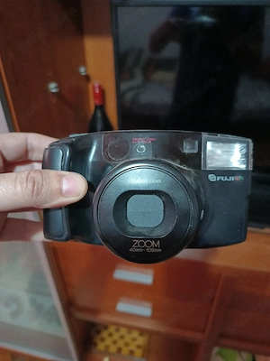 Aparat foto Fuji FZ-2000 Zoom (pe film)   stare bună