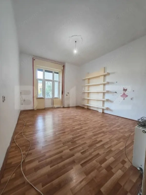 Cladire istorica, 175mp-5 camere, etaj 1,  1538Euro/ mp ,  zona Sinaia - imagine 4