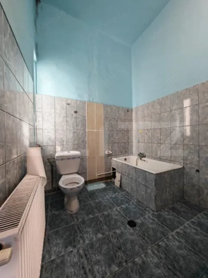 Cladire istorica, 175mp-5 camere, etaj 1,  1538Euro/ mp ,  zona Sinaia - imagine 8