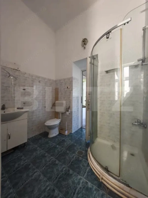 Cladire istorica, 175mp-5 camere, etaj 1,  1538Euro/ mp ,  zona Sinaia - imagine 7