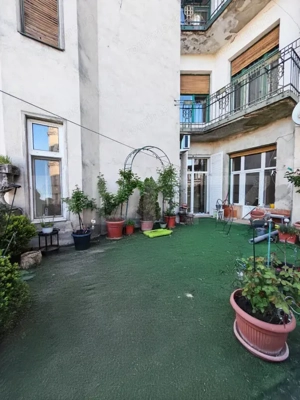 Cladire istorica, 175mp-5 camere, etaj 1,  1538Euro/ mp ,  zona Sinaia - imagine 10