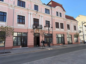 Birou ultracentral pe Republicii Corso | Pietonala