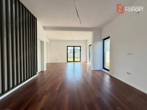 Duplex 5 camere despartit prin camera tehnica - la cheie, in Sacalaz