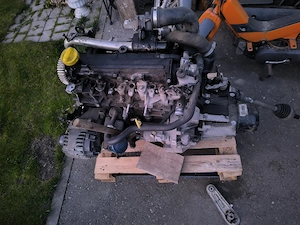 Motor Dacia Logan MCV 1.5 dci - imagine 4