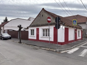 Casa cu dublu front in Cantemir – oportunitate excelenta pentru renovare si investitie