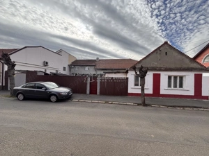Casa cu dublu front in Cantemir – oportunitate excelenta pentru renovare si investitie - imagine 5