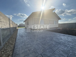 Casa individuala cu 4 camere in Mosnita Noua zona Castel comision 0%