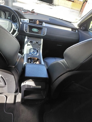 Land Rover Range Rover Evoque, un SUV care îmbină rafinamentul britanic cu performanța off-road - imagine 3