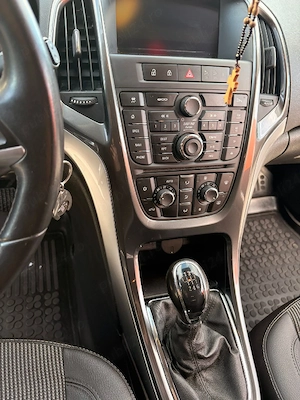 Opel astra J - imagine 2