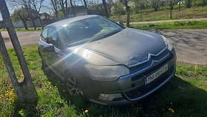 Se vine întreagă sau se dezmembrează