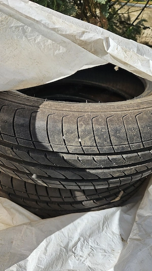 [cand] cauciucuri Dacia Spring