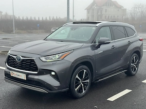 Toyota Highlander Luxury 7 locuri   4x4   2022 - imagine 3