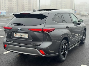 Toyota Highlander Luxury 7 locuri   4x4   2022 - imagine 5
