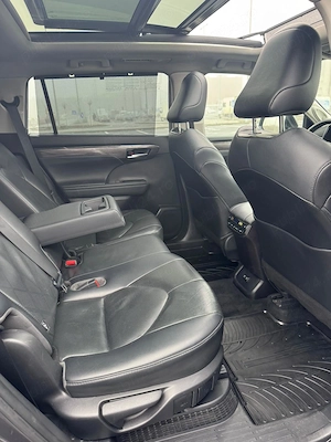 Toyota Highlander Luxury 7 locuri   4x4   2022 - imagine 7