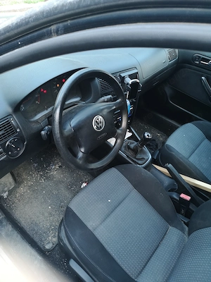 VW Golf 4 1.4 benzina - imagine 2