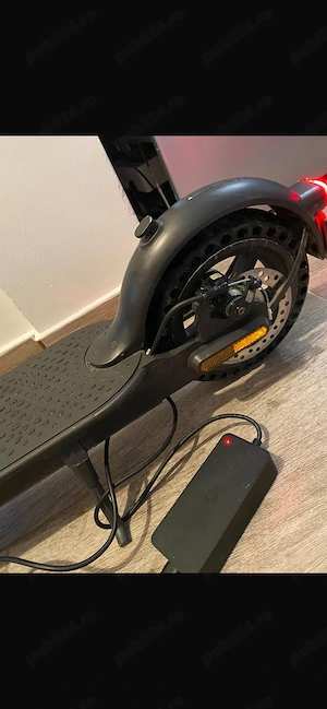 Vând trotinetă Xiaomi