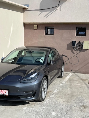 Tesla Model 3 Long Range Dual Motor AWD - imagine 3