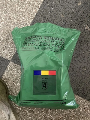 kit de supraviețuire pentru 24 de ore