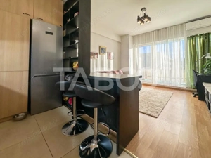 Apartament cu 3 camere cu garaj si boxa de vanzare zona Iulius Mall