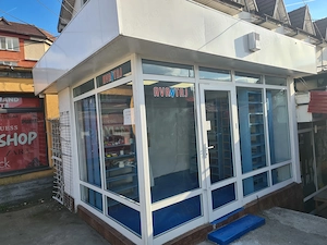 Spațiu comercial Piața Petroșani. - imagine 2