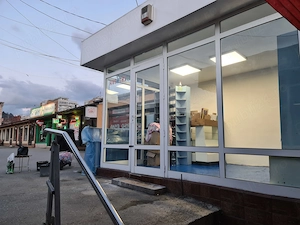 Spațiu comercial Piața Petroșani. - imagine 5