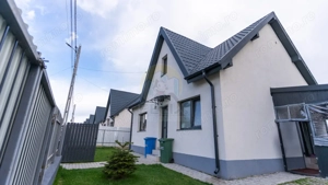 Casă în Hemeiuș, din 2024, – Curte, Foișor și Potențial Mansardare - imagine 2