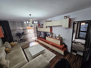 Vand apartament decomandat zona Episcopiei 