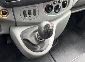 Opel Vivaro Renault Trafic Nissan primastar 2.0 CDTI  - imagine 3