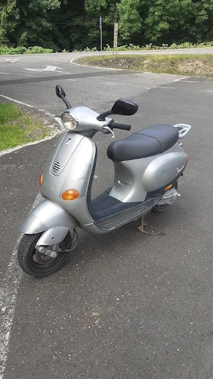 Scuter Piaggio Vespa ET2 RETRO  - imagine 5