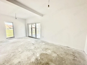 Duplex 4 camere | despartit prin casa scarii | intimitate reala | Mosnita - imagine 8