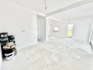 Duplex 4 camere | despartit prin casa scarii | intimitate reala | Mosnita - imagine 9