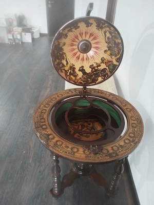 Vând glob pământesc bar 1100 Lei 