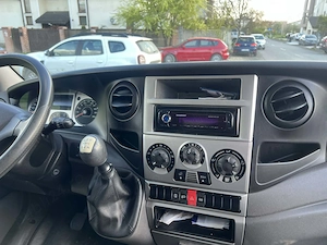 IVECO Daily an 2014 motor 2.3 tdi 127 cp euro 5.  inalt +2 panouri jumate - imagine 6