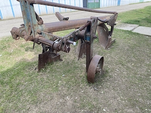 Utilaj agricol:plug - imagine 3